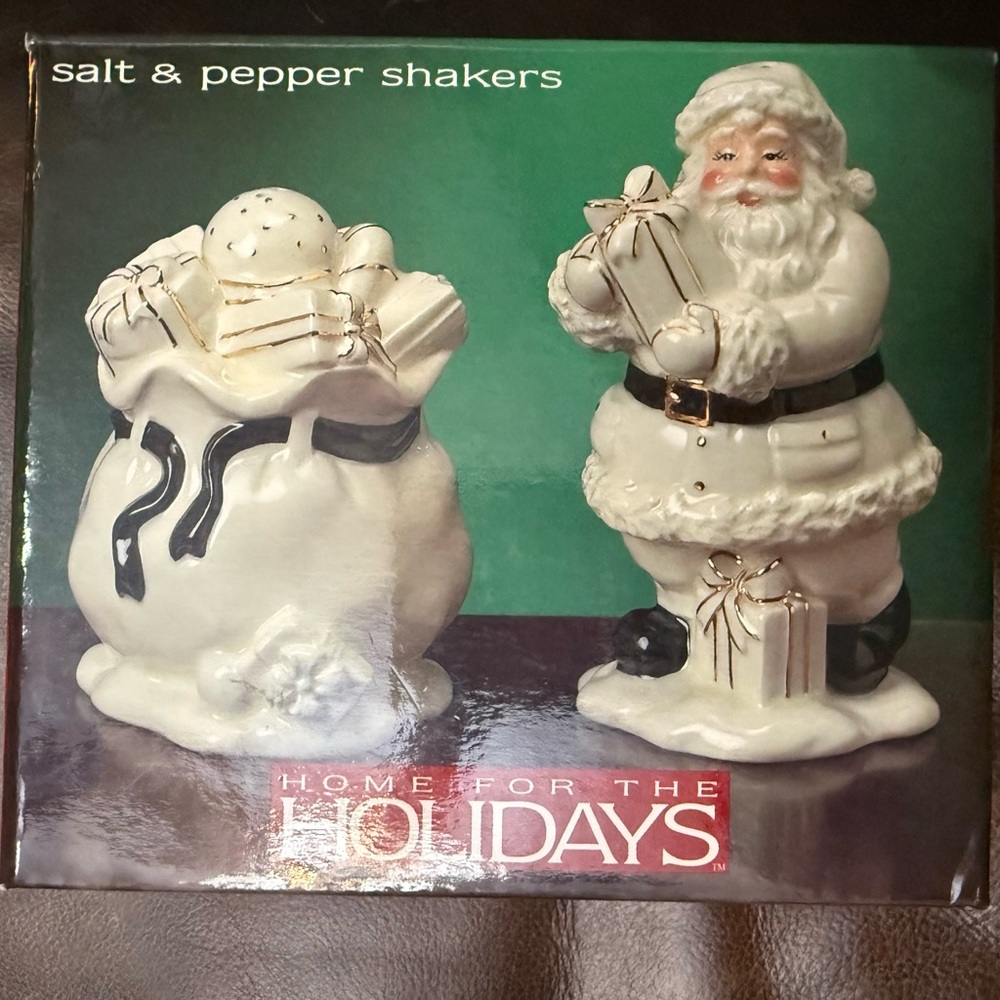 Brand New  Festive Santa Salt & Pepper Shakers - White and Black for Macys.